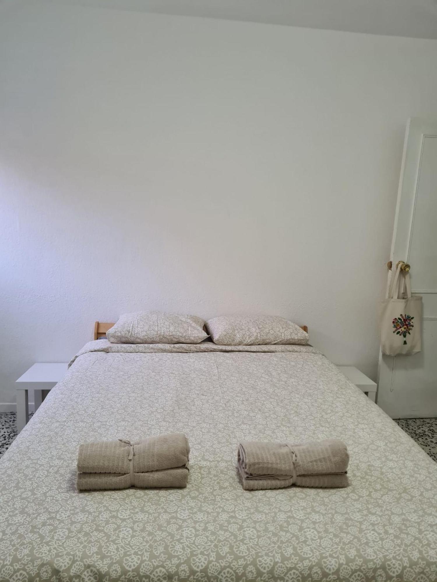 Eeb Private Room Habitacion Privada En Piso Compartido La Laguna  Zewnętrze zdjęcie
